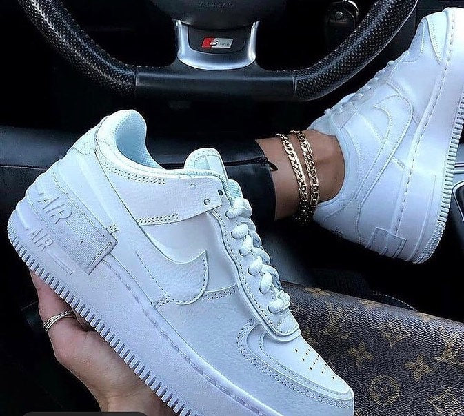 NIKE SHADOW