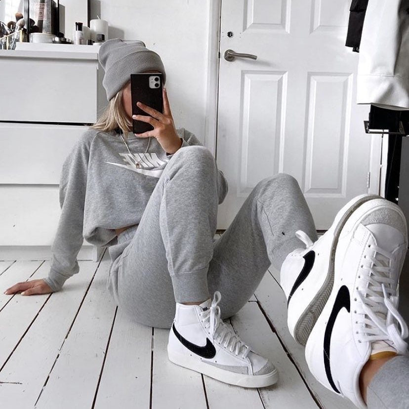 NIKE BLAZER